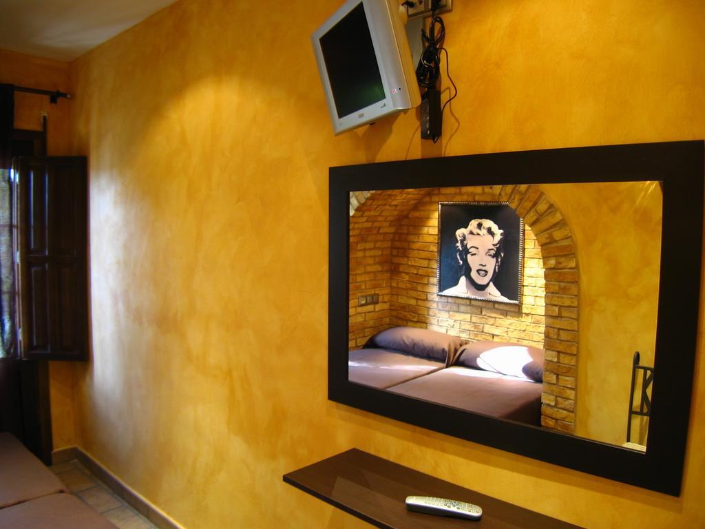 ホテル Hospederia El Convento Estremera エクステリア 写真