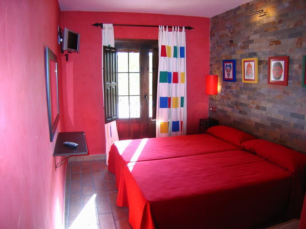 ホテル Hospederia El Convento Estremera 部屋 写真