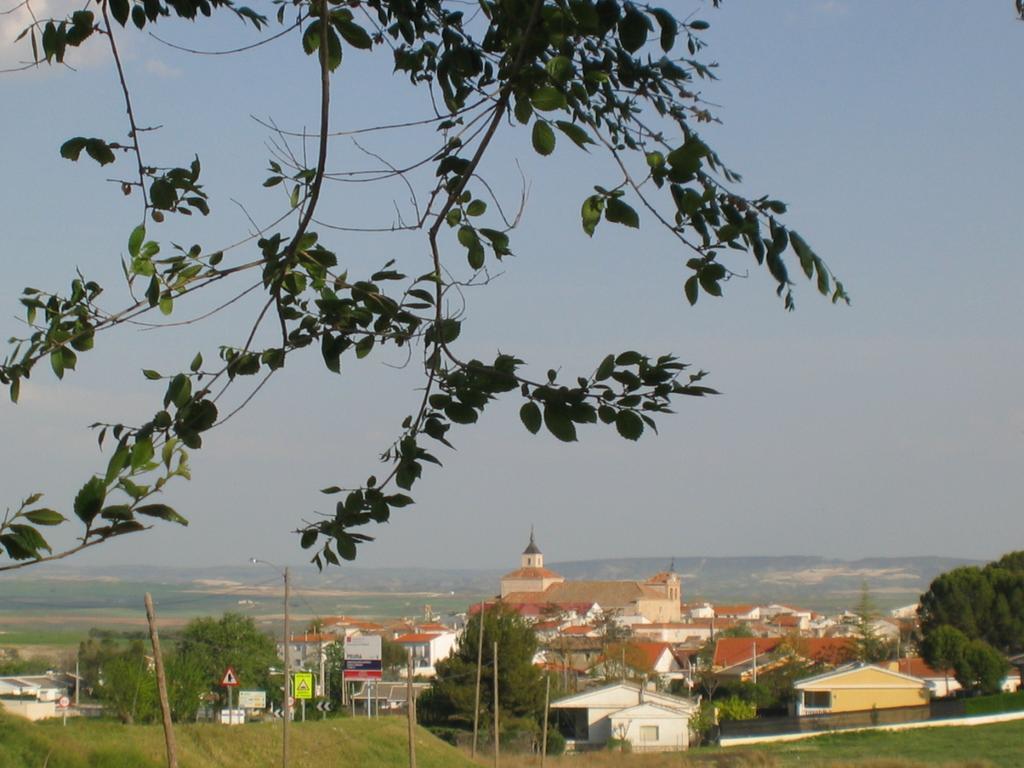 ホテル Hospederia El Convento Estremera エクステリア 写真